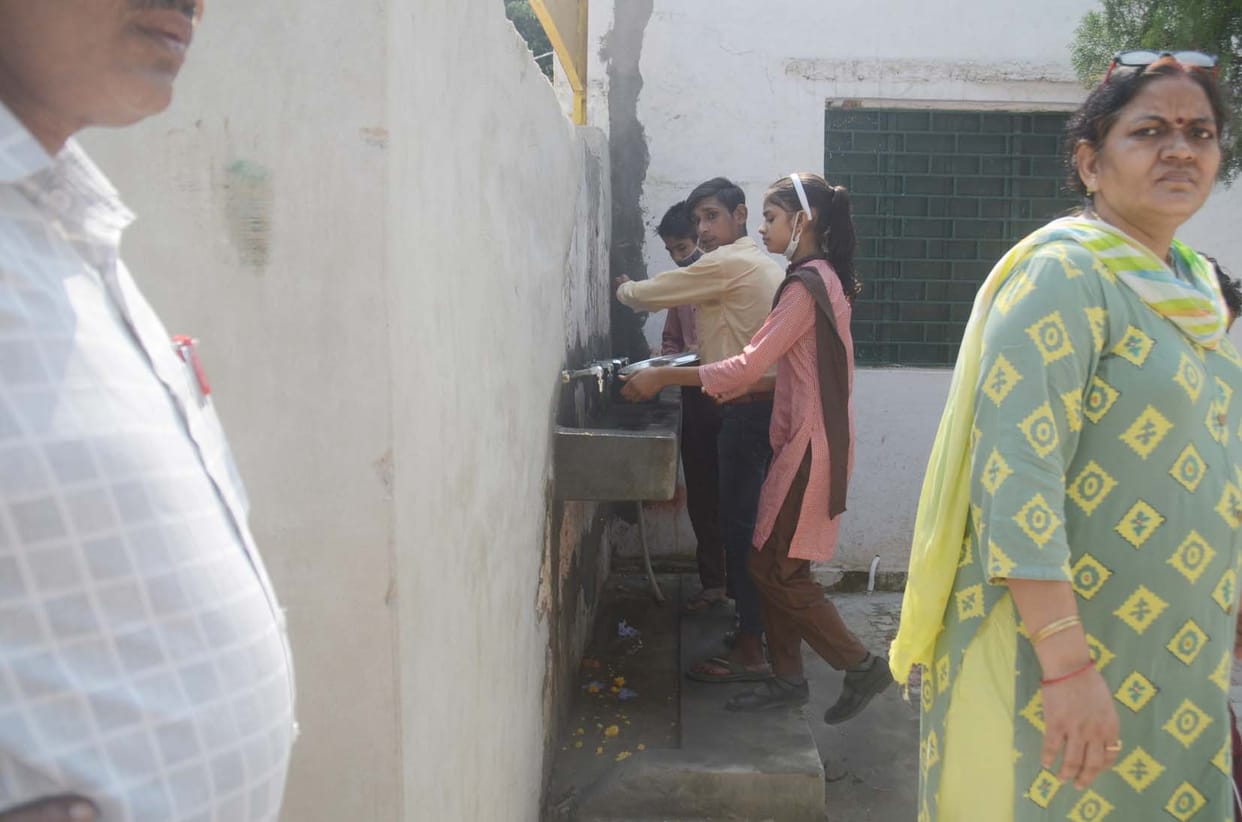 Children sweep in the morning and clean the dishes in the afternoon