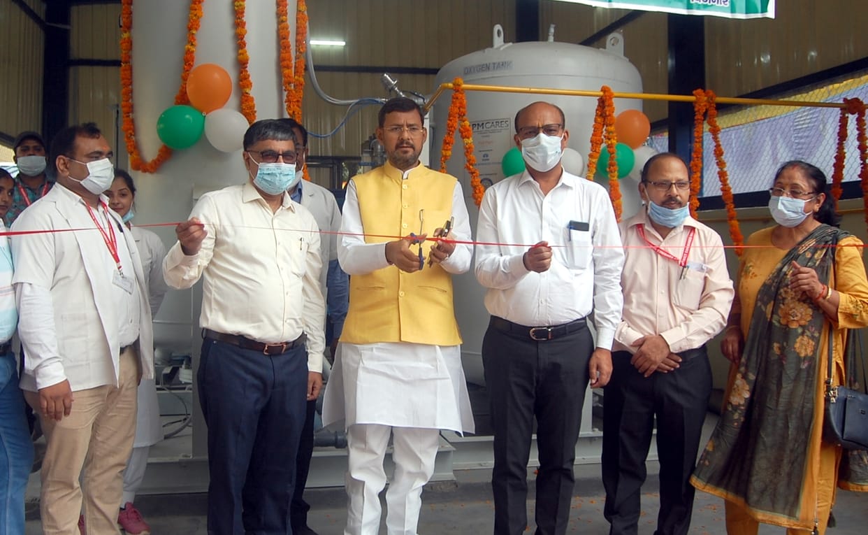 PM inaugurates oxygen plant