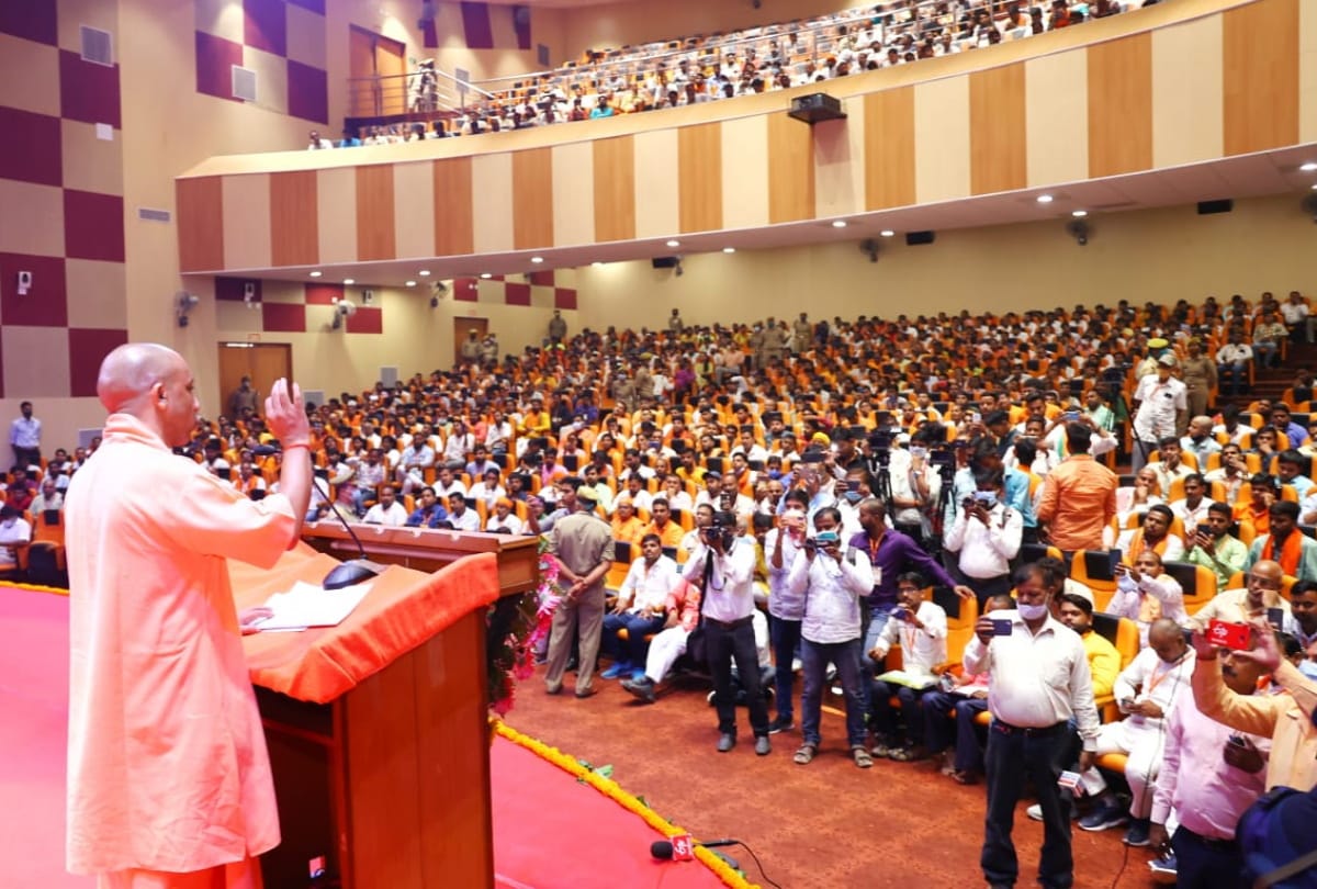 CM yogi will give Rs 70 crore to farmers-self-help groups today