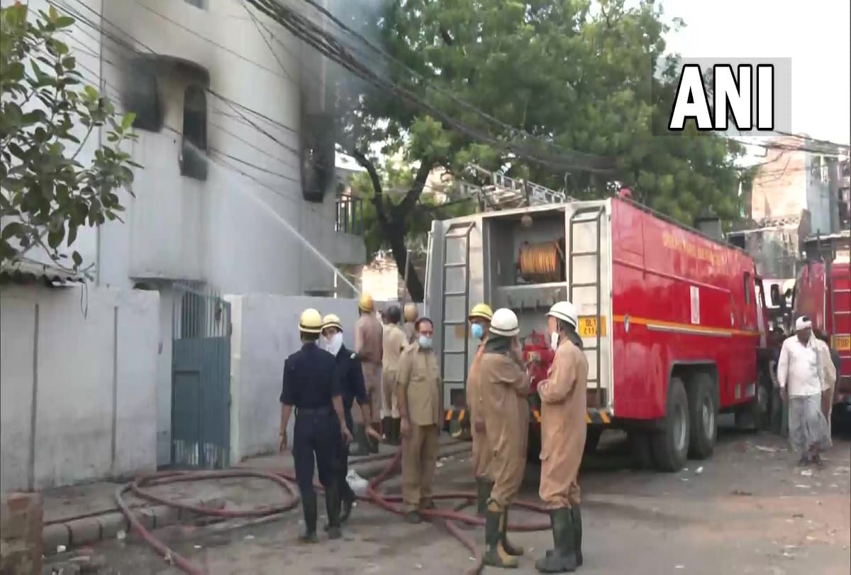 Delhi Okhla Phase 2 Fire News: fire broke out at godown in Harkesh Nagar