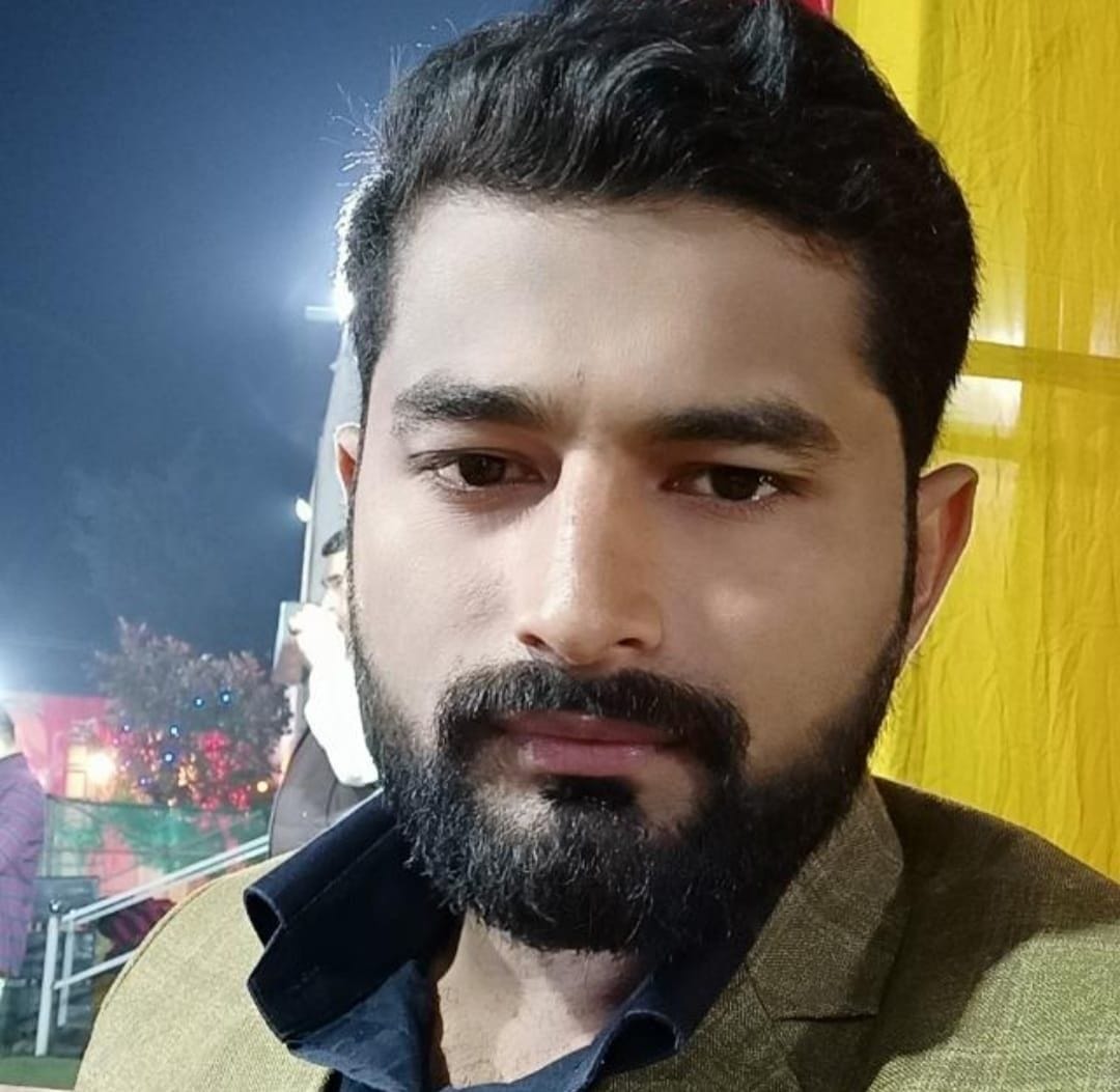 Workers landed in sewerage tank to clean, civil engineer came to save and a passerby also died