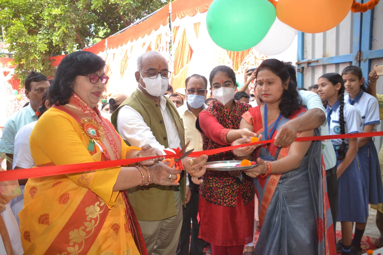 Oxygen plant started in District Women's Hospital and Pukhrayan CHC