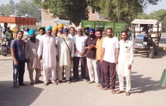 Punjab Police stopped the farmers going to sell paddy, angry farmers blocked the road