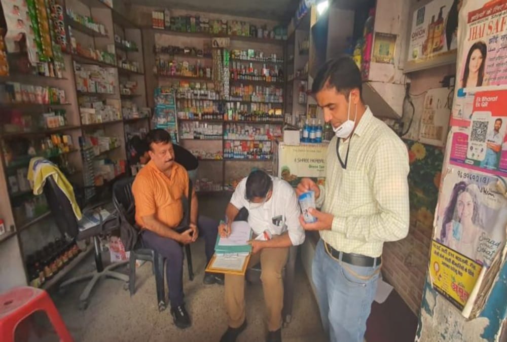 Dehradun News: Drug Control Department team found Expired medicines in many medical stores