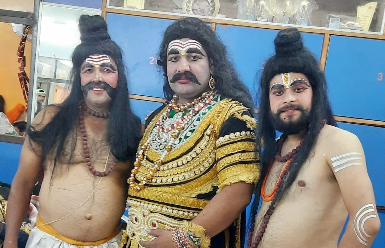 Ravan family incomplete without Bhatt brothers