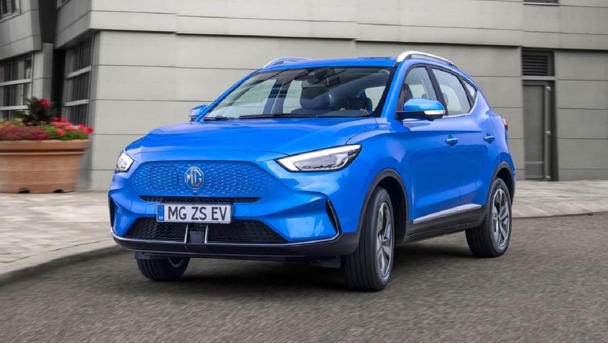 mg zs ev 2021 facelift unveiled for uk market claims 439 km driving range know features specifications details MG Motor
