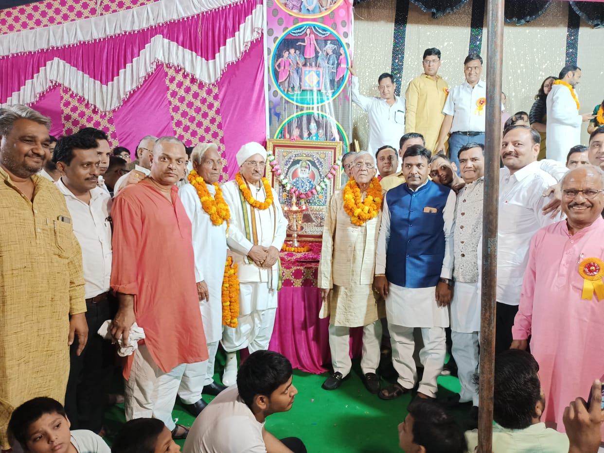 The magician captivated the audience with amazing feats, Maharaja Agrasen Jayanti celebrated with pomp in the city