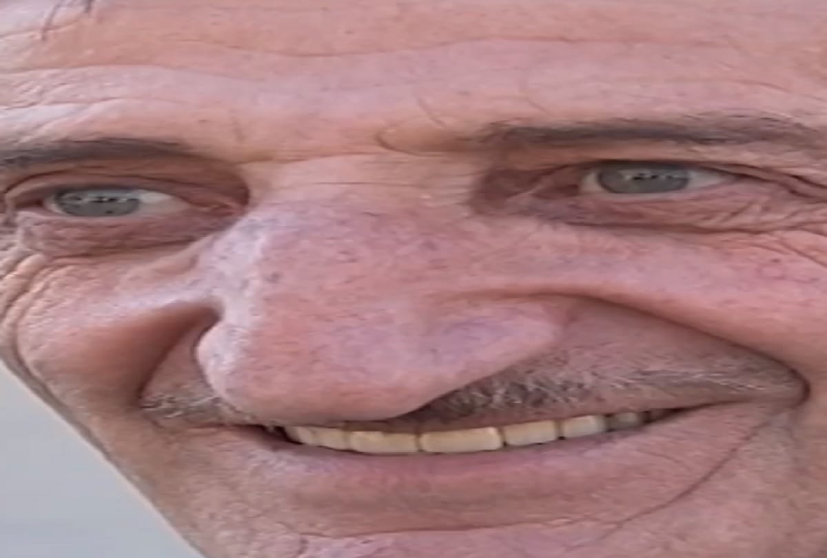Worlds biggest nose Turkey man's nose is still growing very fast Thats why his name is enrolled in  guinness book of world record