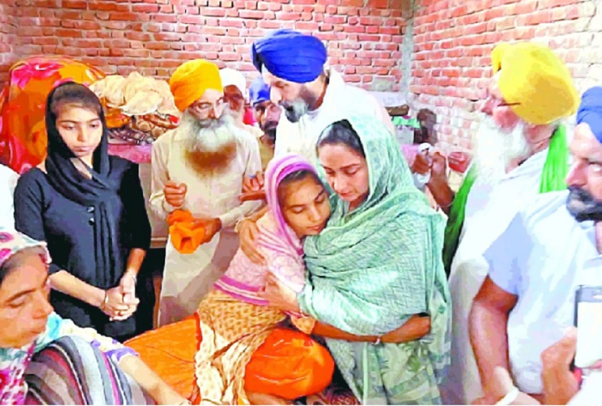 Chandigarh: SAD leader reached Lakhimpur, SGPC gave five lakh each to the victims