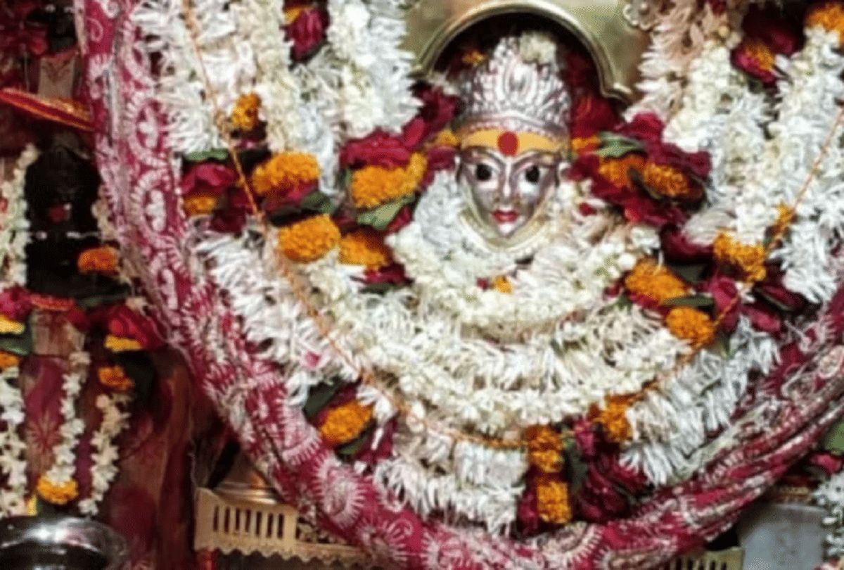 Chaitra Navratri 2022 3rd Day Maa Chandraghanta Puja Vidhi Mantra Arti And Vrat Katha