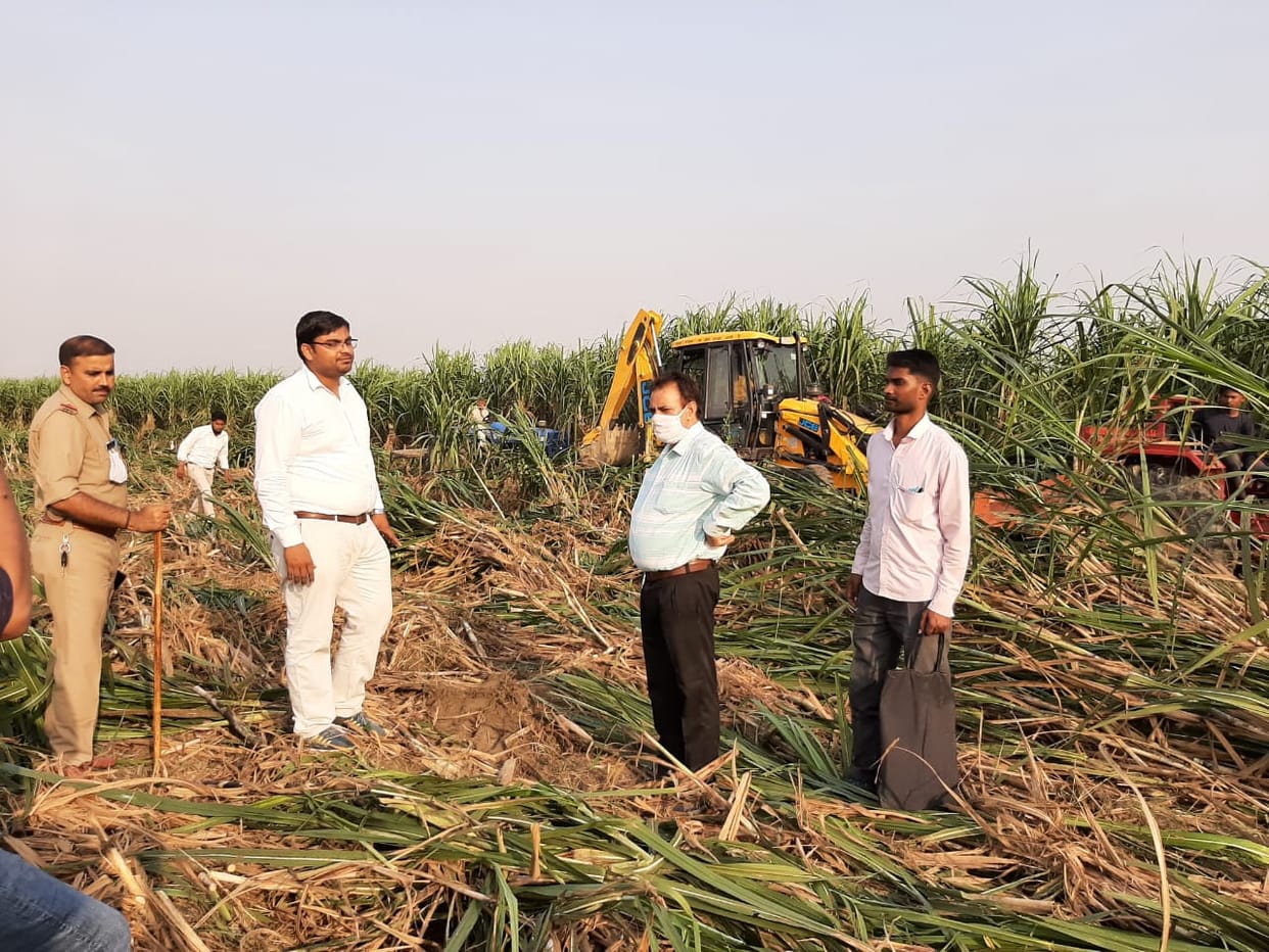 Revenue team removed possession from one and a half hundred bighas of land in Raprauli