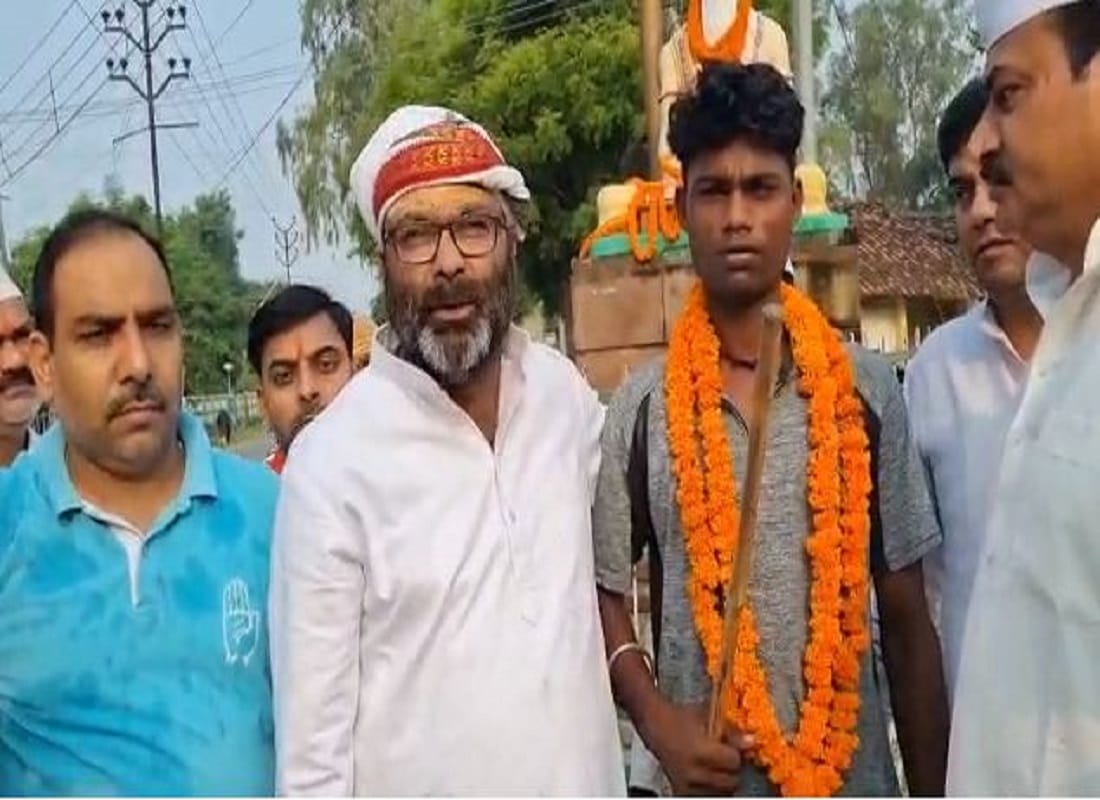 Up election 2022 Politics on broom Congress react on CM Yogi statement Ajay kumar Lallu said  Chief Minister insulted women and Dalits