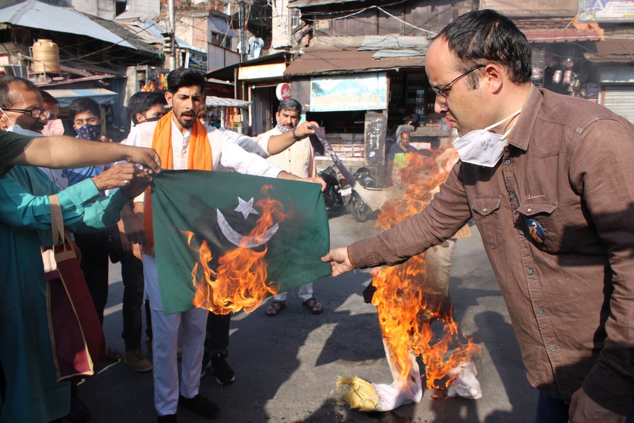 Protest against killing of Hindus in Kashmir