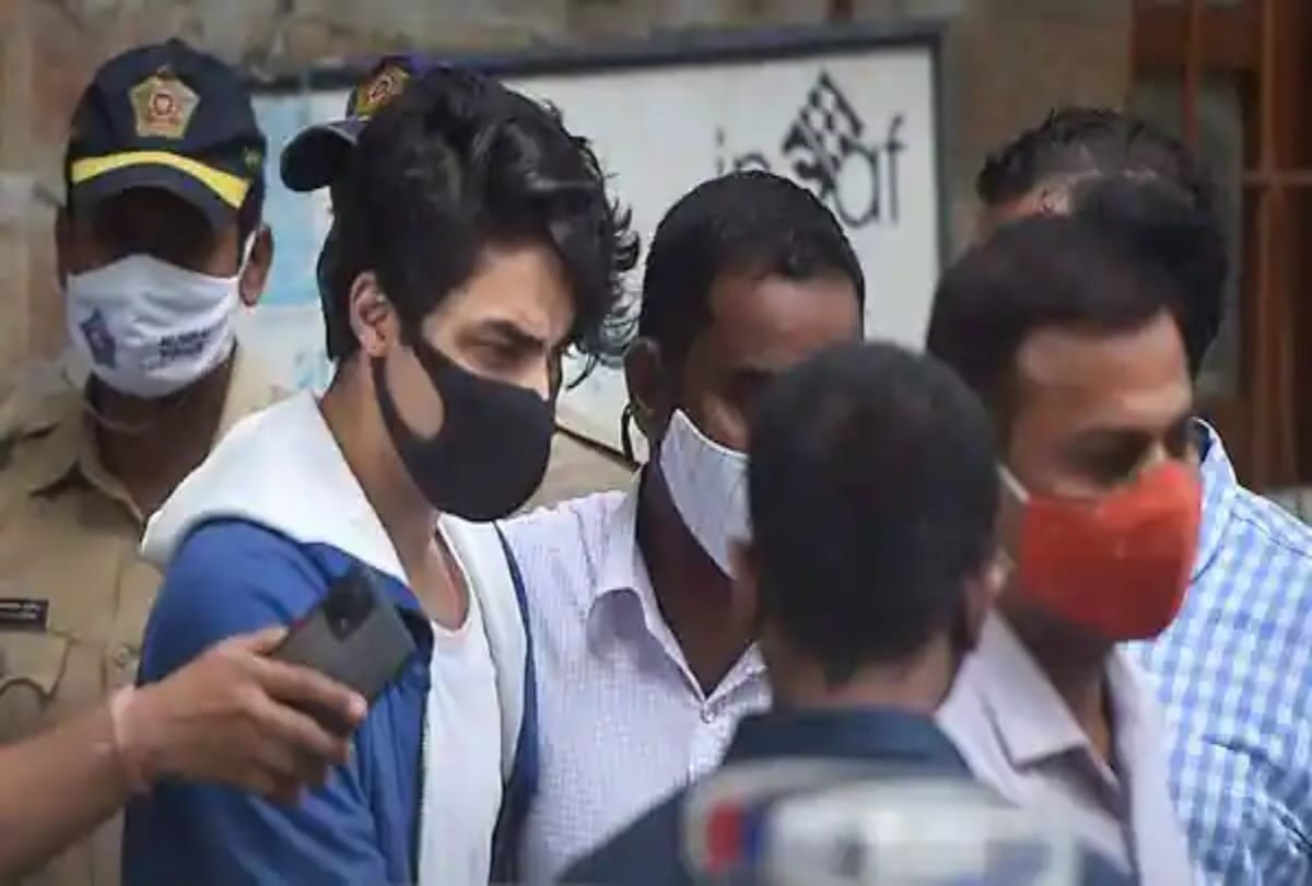 Aryan Khan Drug Case: NCB is questioning the driver of actor Shah Rukh Khan's son Aryan khan