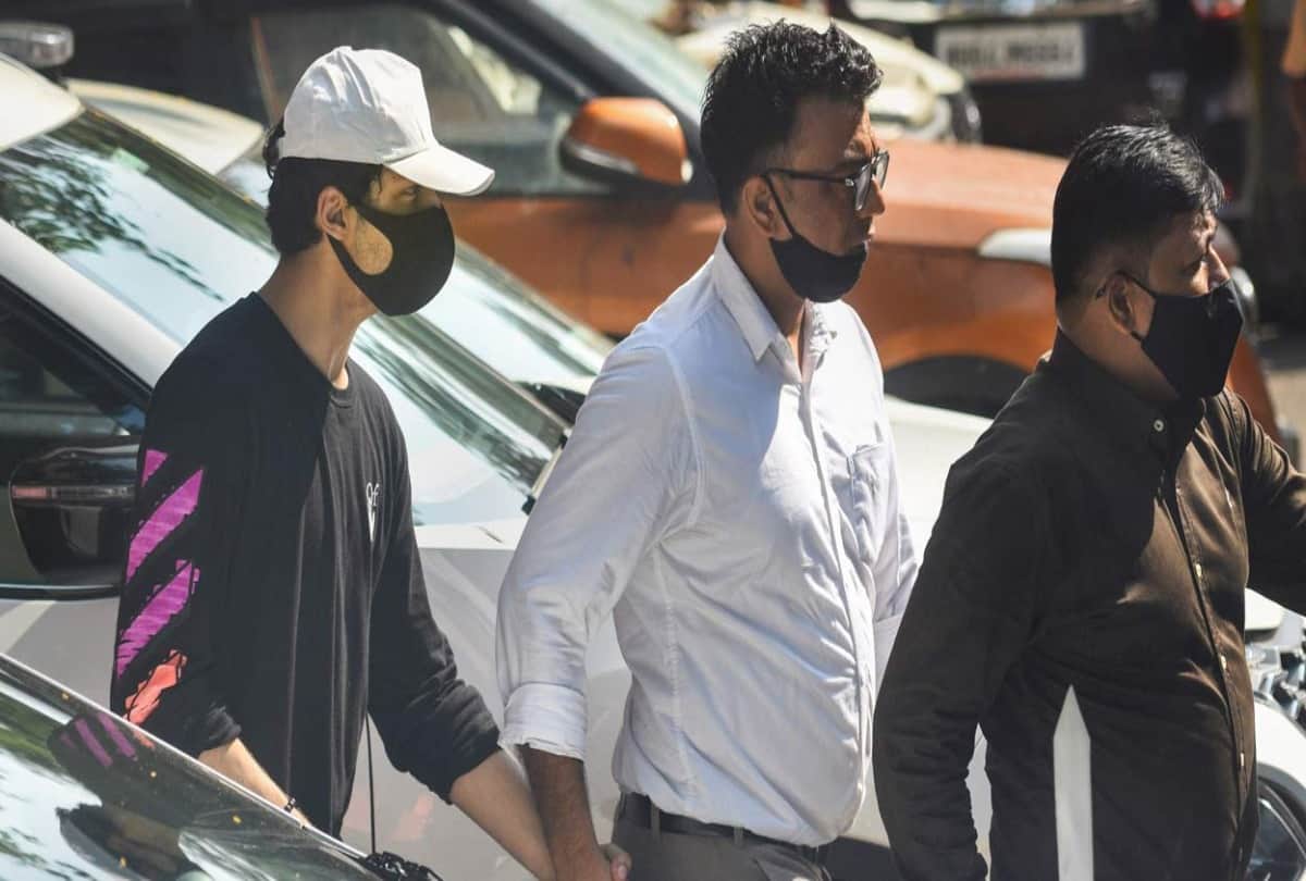 Aryan Khan Drug Case: NCB is questioning the driver of actor Shah Rukh Khan's son Aryan khan