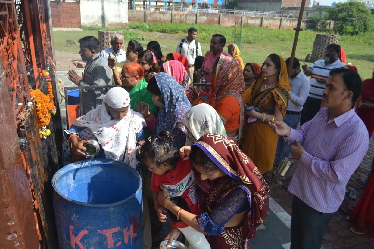 Hathras: Worship of Mother Brahmacharini on the second day of Navratri