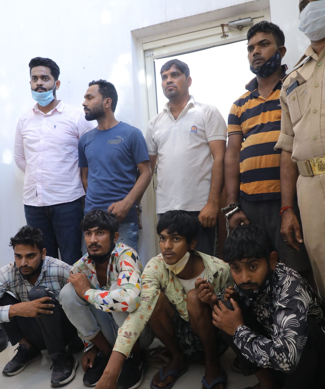 Eight arrested for cheating on the pretext of doubling the jewelery