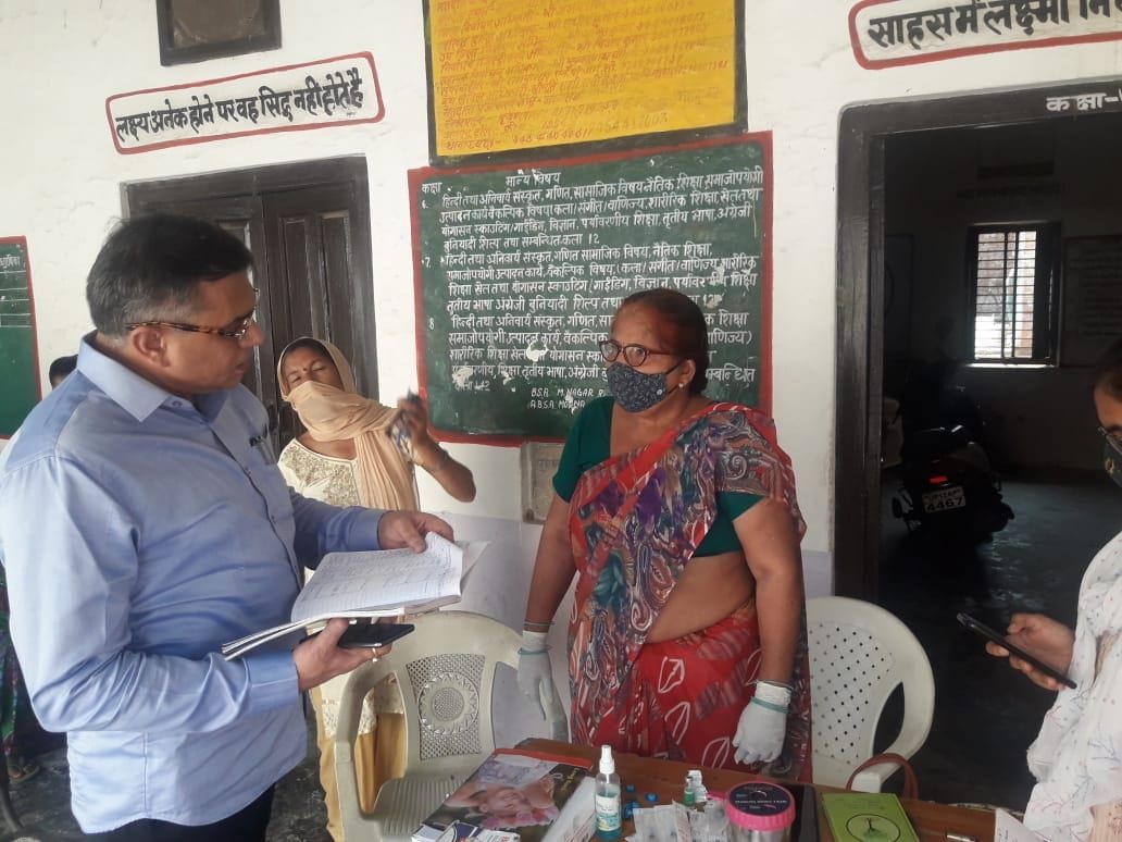 CMO got angry seeing less number at vaccination centers