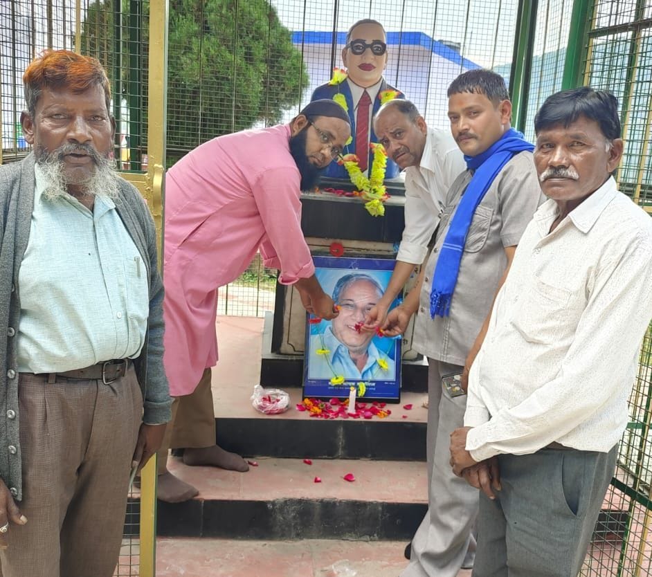Tribute paid to Kanshi Ram on his death anniversary
