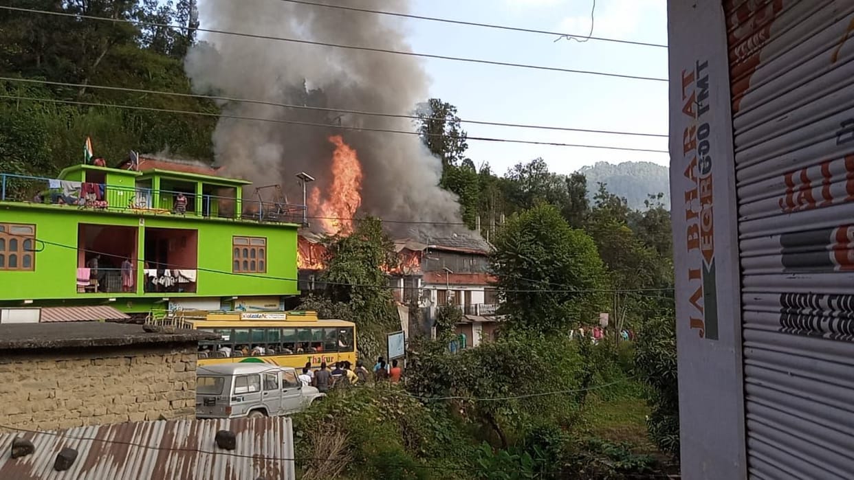 Six-room three-storey house burnt in Sai