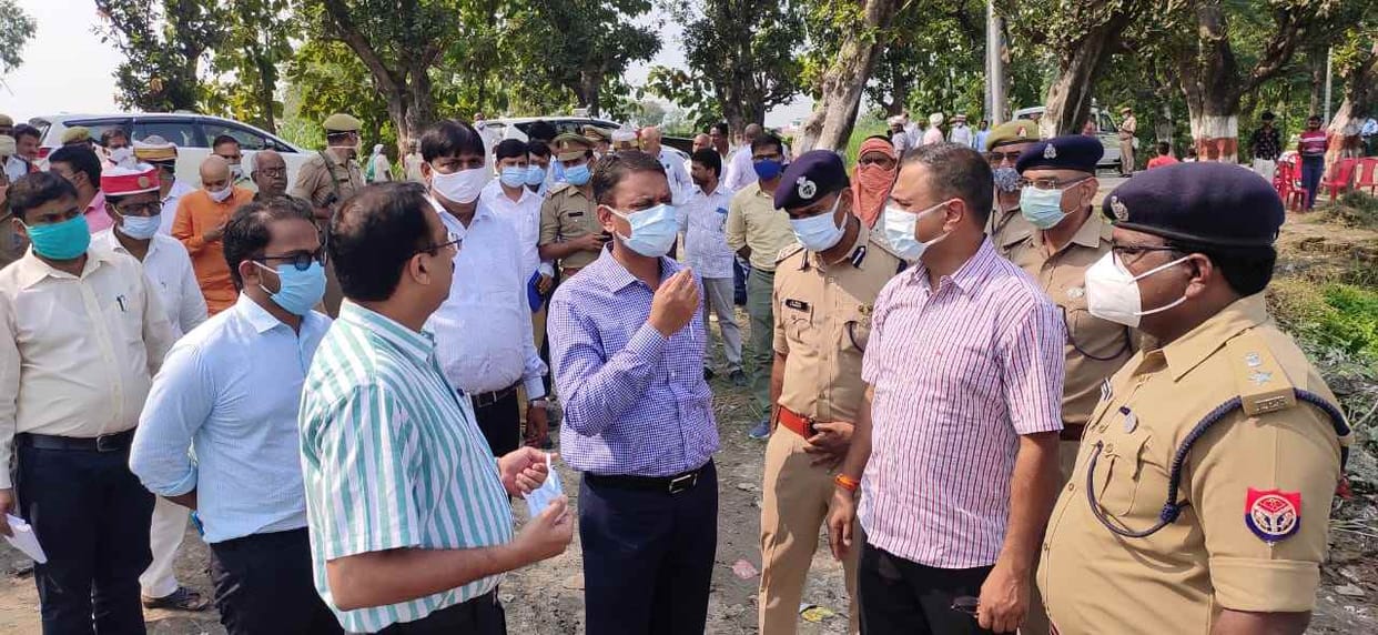 The commissioner visited and took stock of the preparation of PM's program