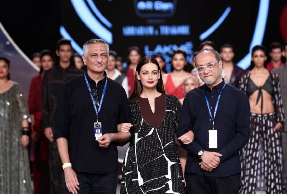 lakme Fashion week 2021 Dia Mirza Wore Black kaftan Abraham And Thakore Collection