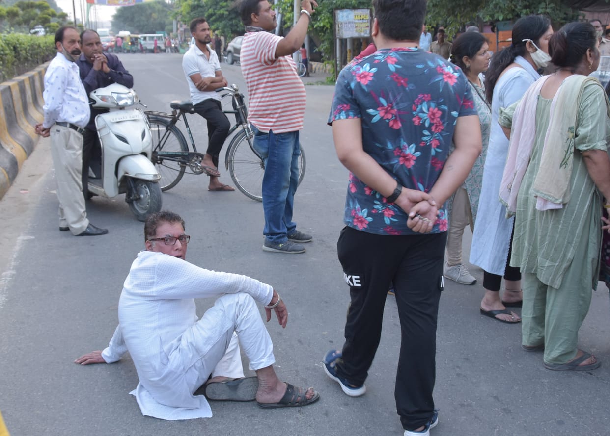Uproar in hospital over patient's death, jammed