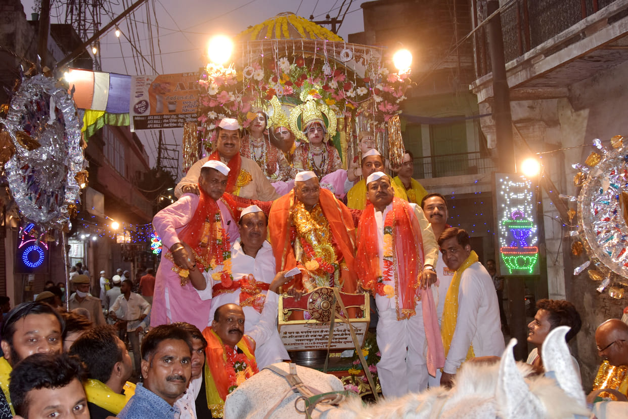 Ram procession taken out with bandwagon