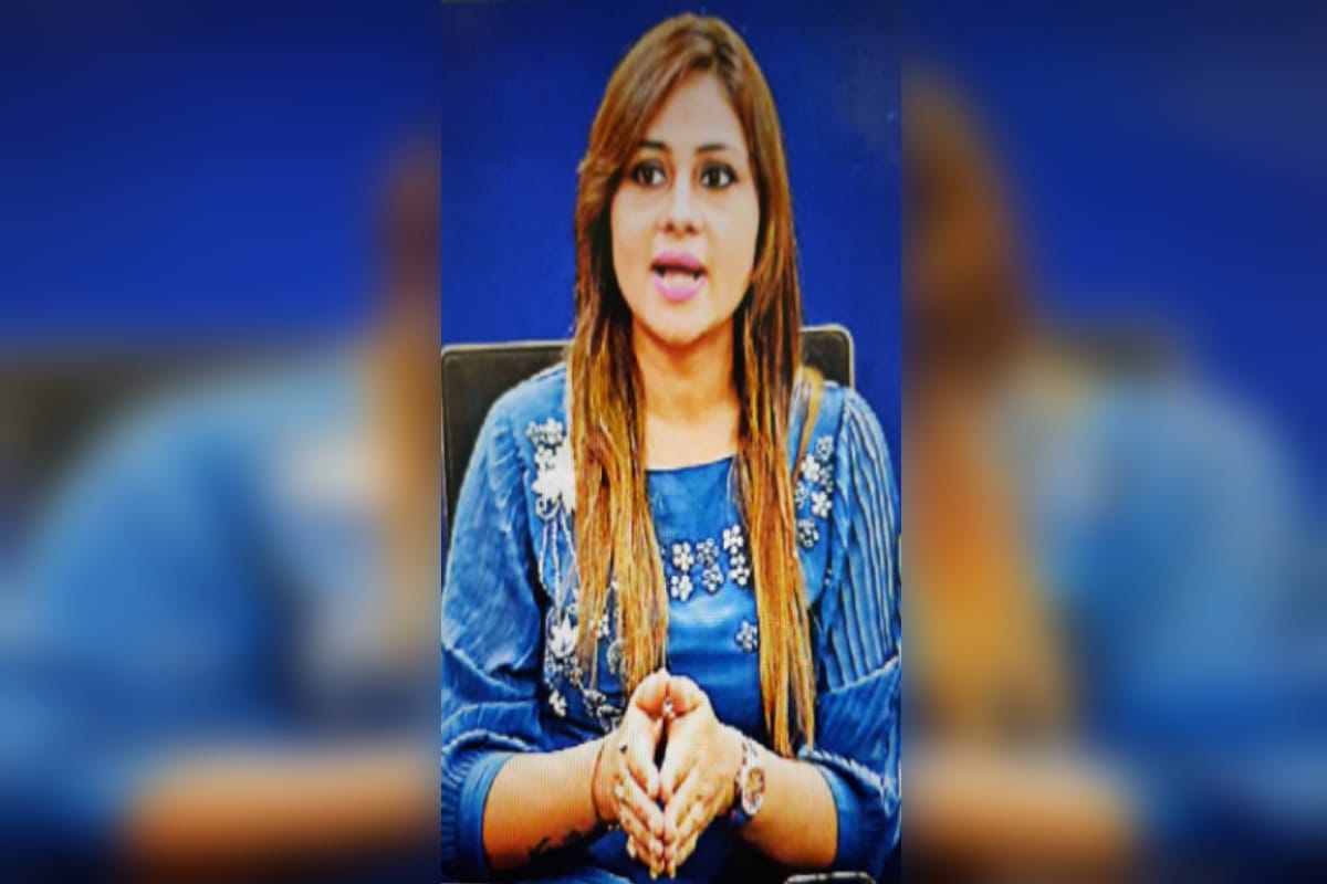 UP me baba ba fame Anamika Ambar stopped from reciting poetry in Bihar, poets boycotted Kavi Sammelan