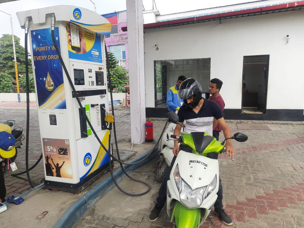 Agra Petrol Diesel Price Today: Petrol Diesel Price Today Agra Iocl 17th October 2021