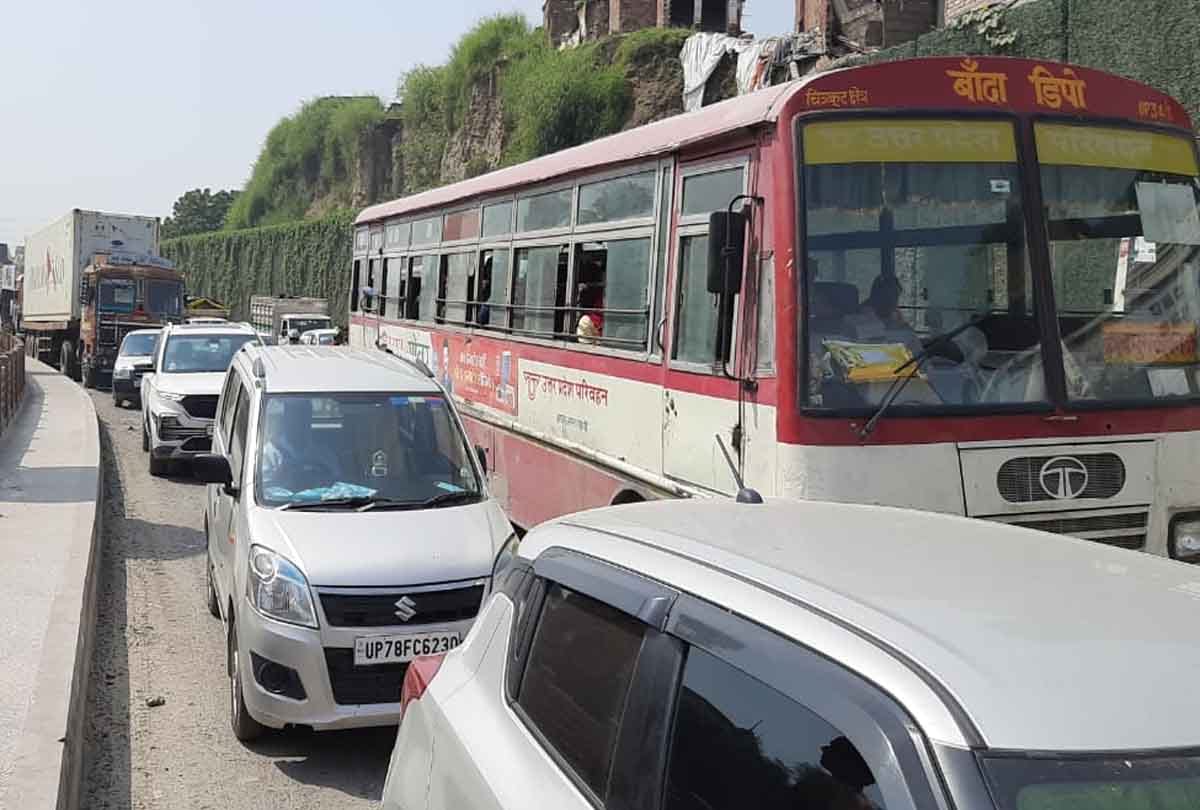 Kanpur: Heavy jam on Jajmau bridge to welcome BJYM state president, thousands of vehicles including ambulances stranded