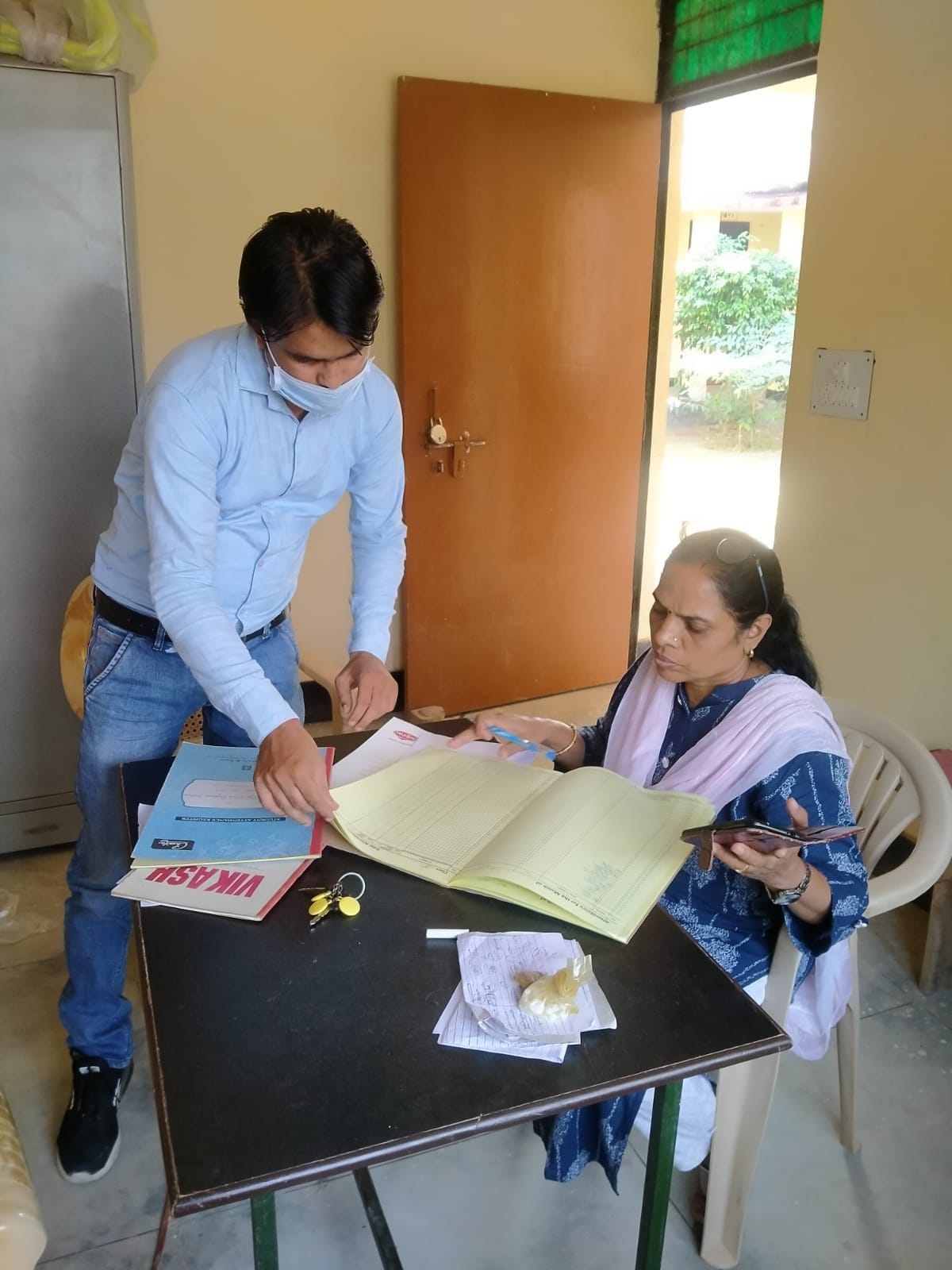 Hathras: Explanation sought from principal and teacher found absent