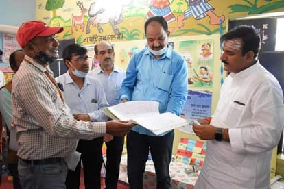 Minister of State for Basic Education inaugurated facility of smart classes in 124 council schools Varanasi
