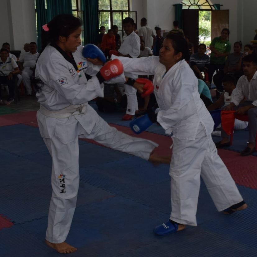 Male and female candidate given best performance.