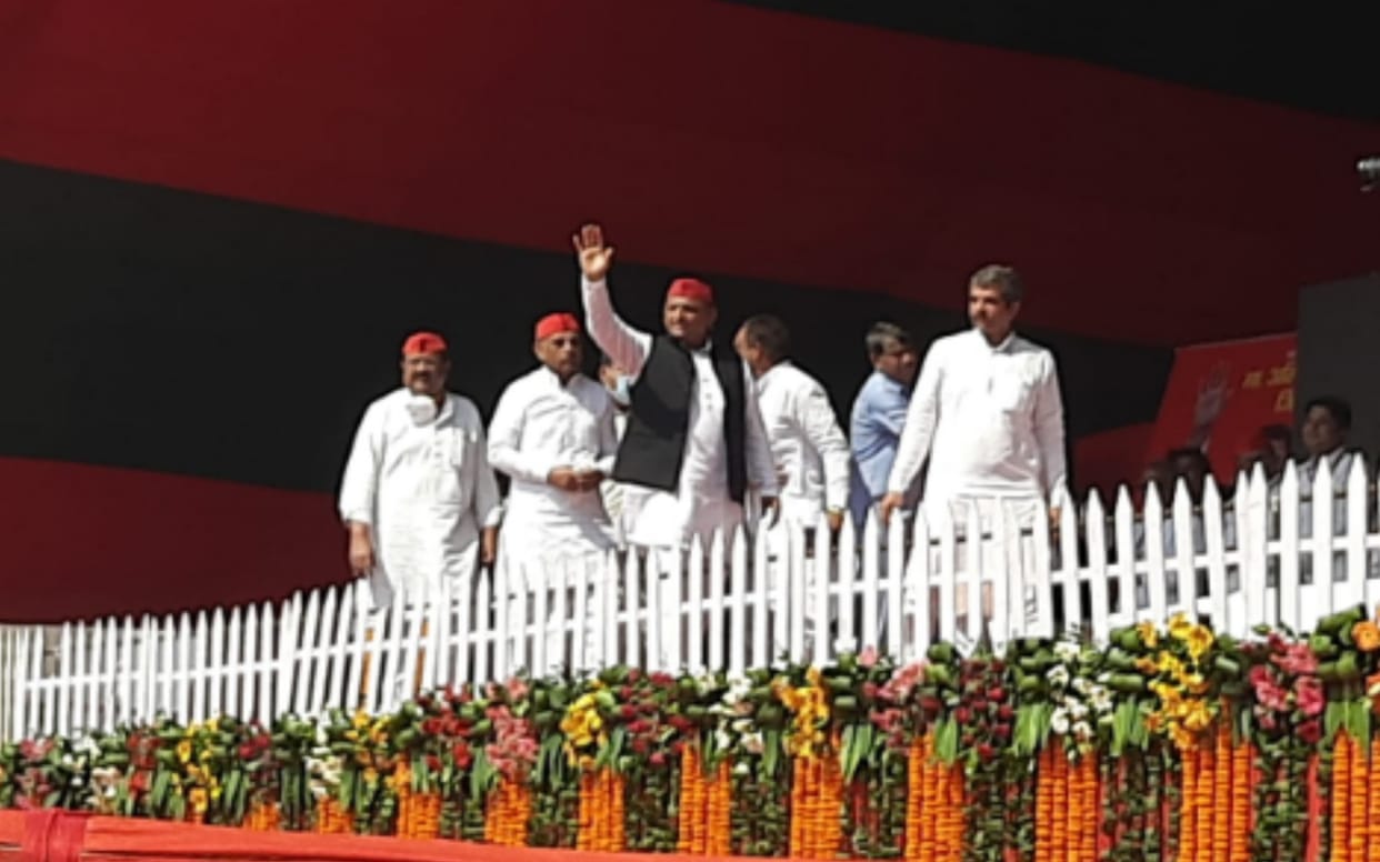 Samajwadi party chief Akhilesh Yadav will reach in Saharanpur and address a public meeting