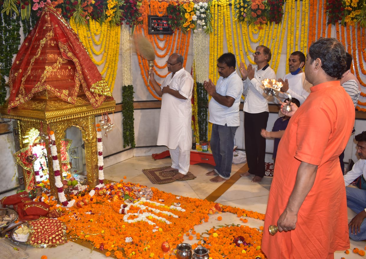 Maa Skandmata is worshiped as the fifth form of Maa Durga