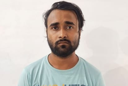 yoga teacher arrested for defame to mother-daughter by fake ID Facebook in agra