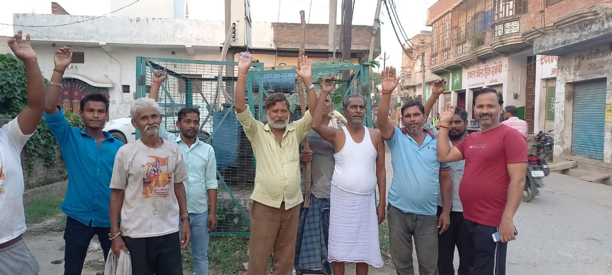 Aligarh: Ten hours of power cut in rural area blew sleep