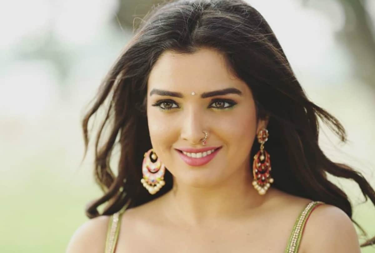 Bhojpuri: Amrapali Dubey shared a video dancing with arvind akela kallu on bhojpuri holi song Fagua m ayiye fariya lijiye