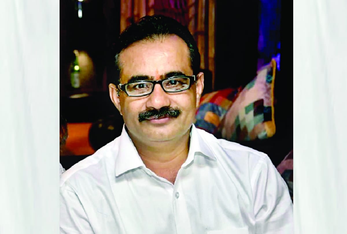Gomati Hotel Bar manager commits suicide in Lucknow.