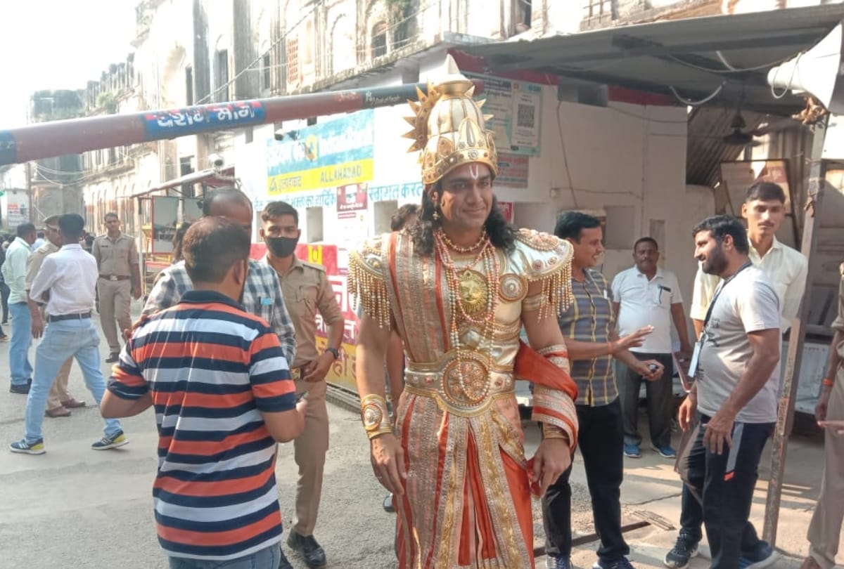 Rahul Buchar offer prayer to Ramlala in Lord Ram's get up.