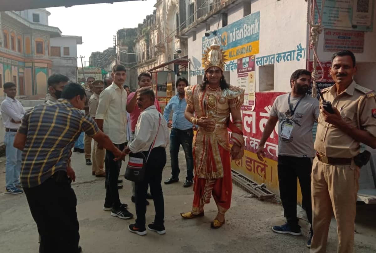 Rahul Buchar offer prayer to Ramlala in Lord Ram's get up.