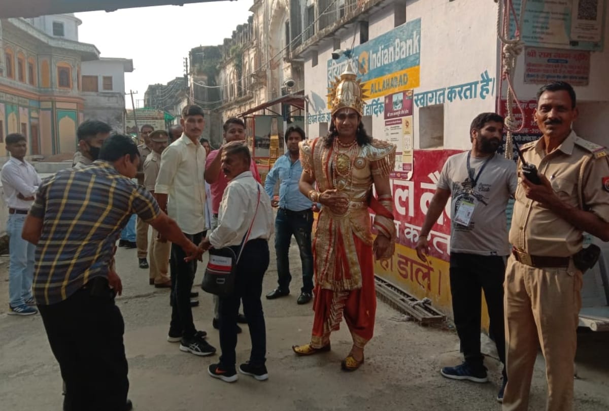Rahul Buchar offer prayer to Ramlala in Lord Ram's get up.