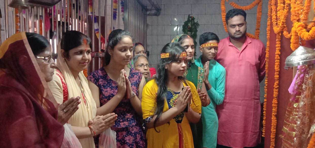 Mother Kushmanda Devi went to the capital on the fourth day