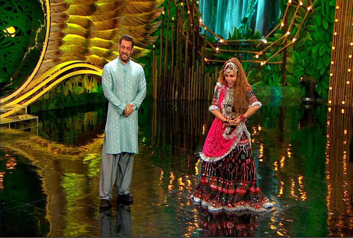 Bigg Boss 15: Rakhi Sawant came as Gorillas Goriya did Garba with Salman Khan