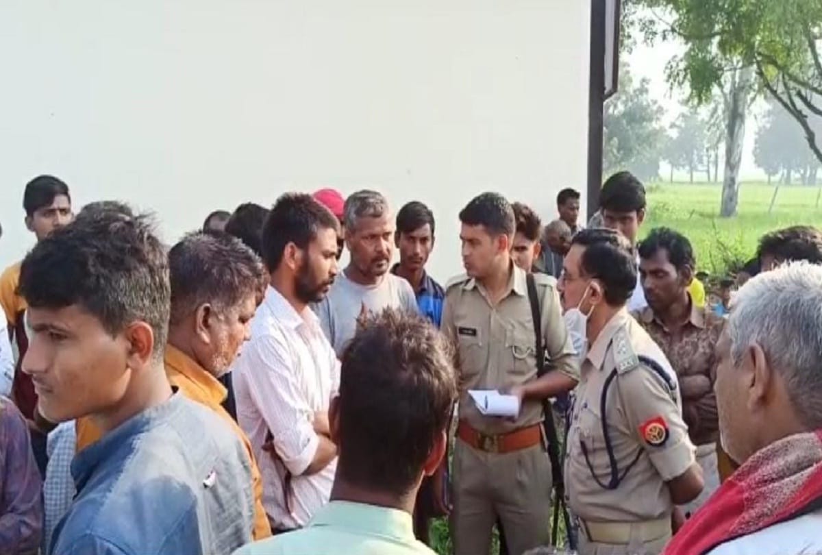 Bloody clash between youths in minor dispute one died during treatment two are in critical condition