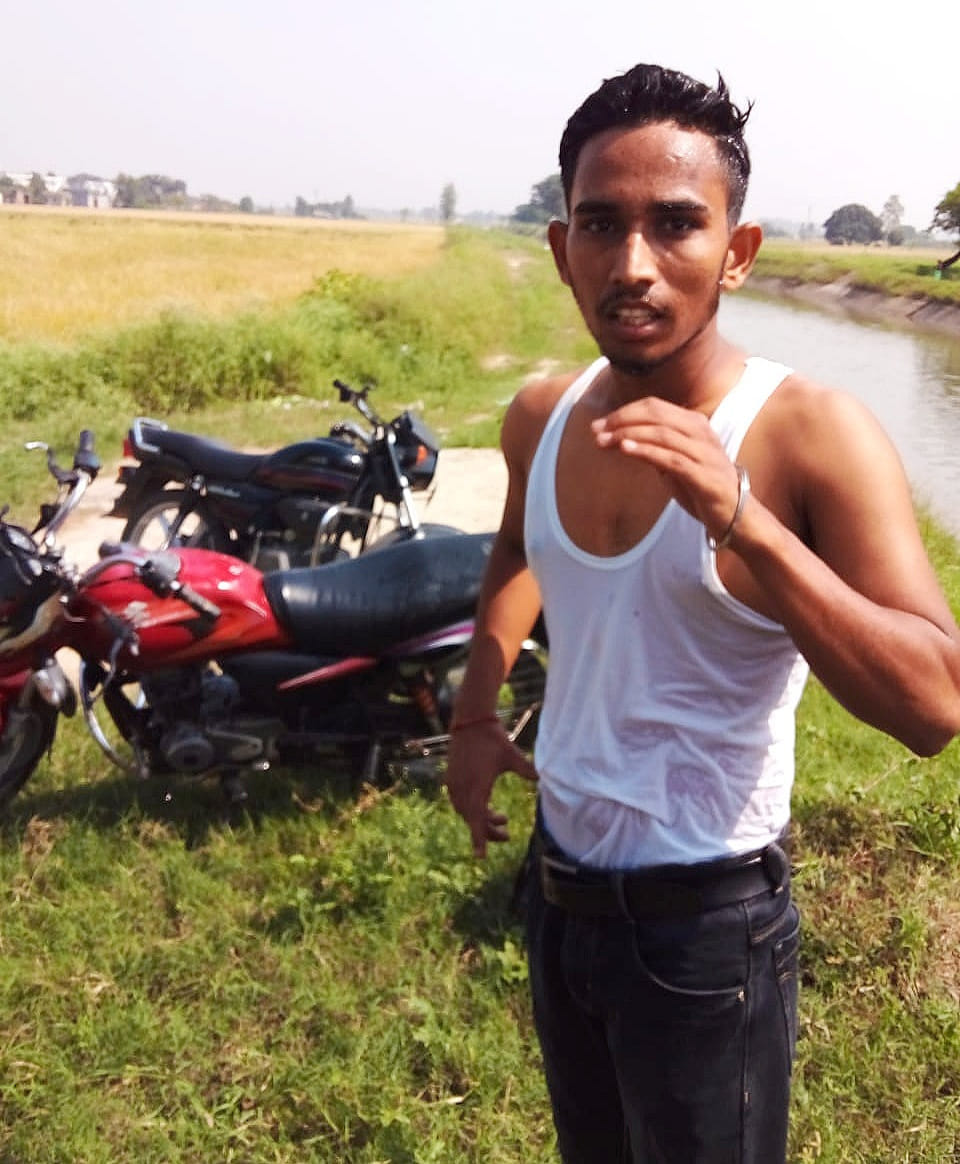 rescued the young man who fell in the canal