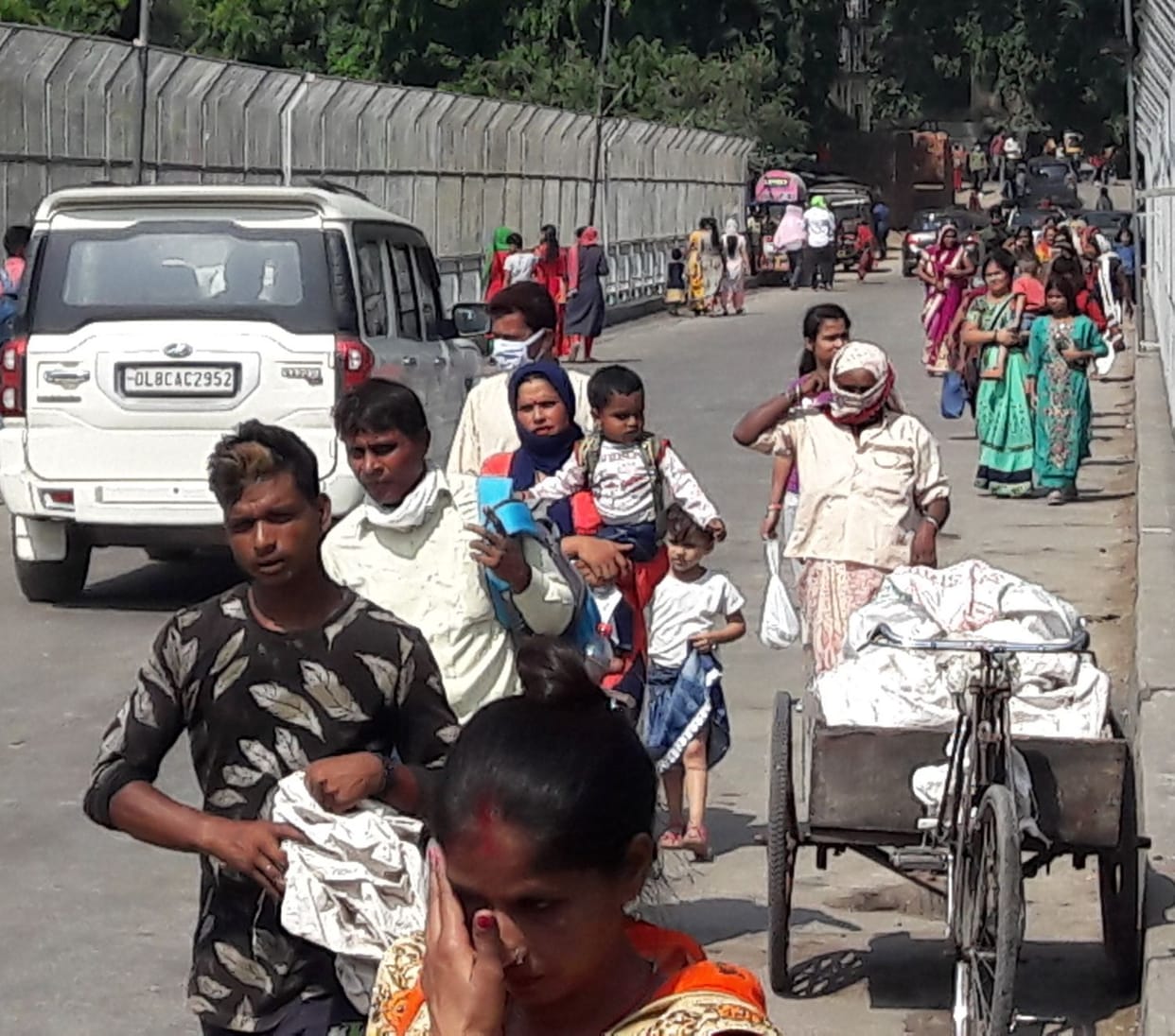 Devotees reached Siddhbali by walking 3 km
