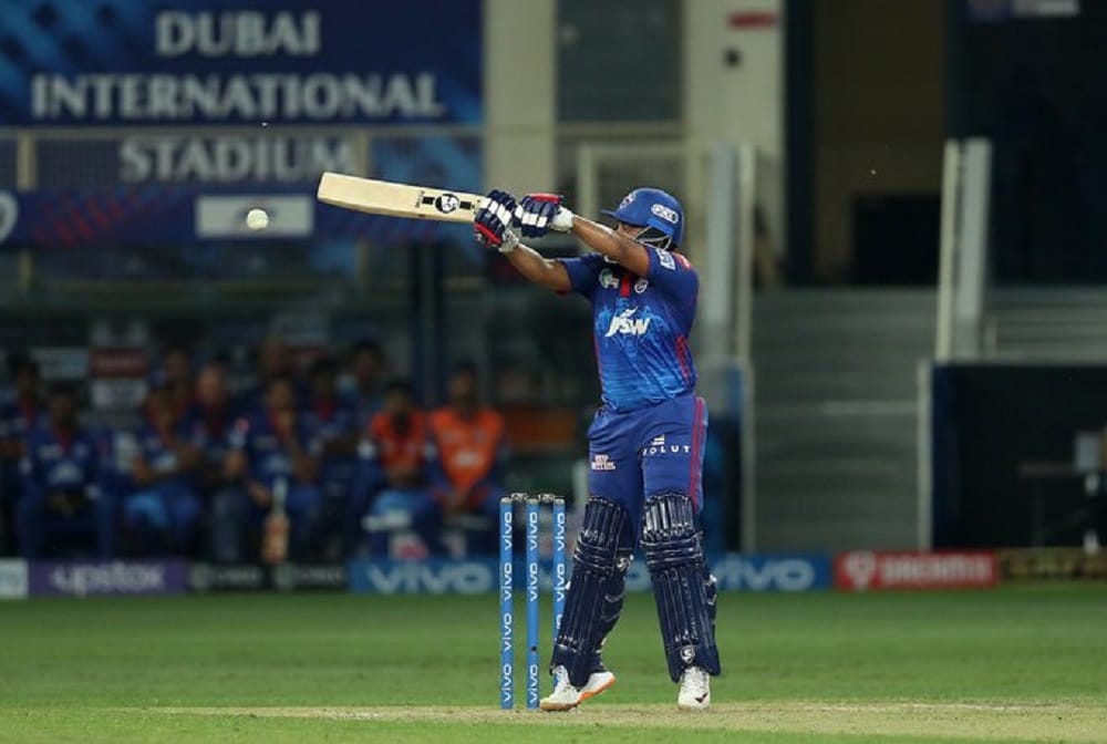 DC vs CSK, IPL 2021 qualifier 1, chennai super kings vs delhi capitals match pics dhoni sakshi and Ziva 