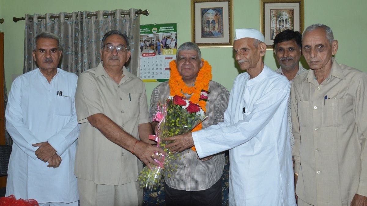Padmashree Professor Ravikant, former Director of AIIMS Rishikesh
